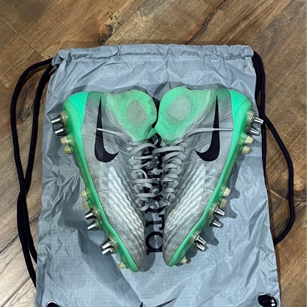 Soccer Cleats Magista Obra